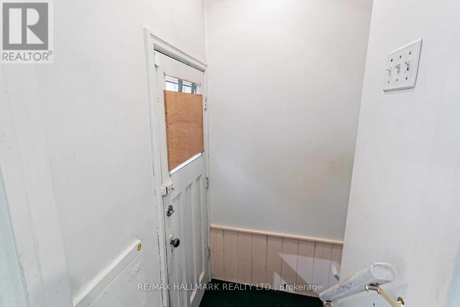 56 Delroy Drive, Toronto, Ontario  M8Y 1N2 - Photo 20 - W12523124