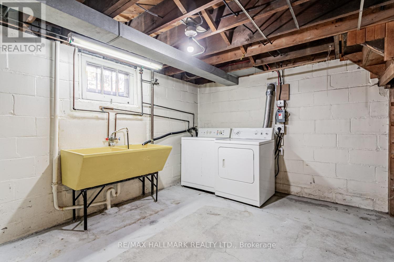 56 Delroy Drive, Toronto, Ontario  M8Y 1N2 - Photo 21 - W12523124