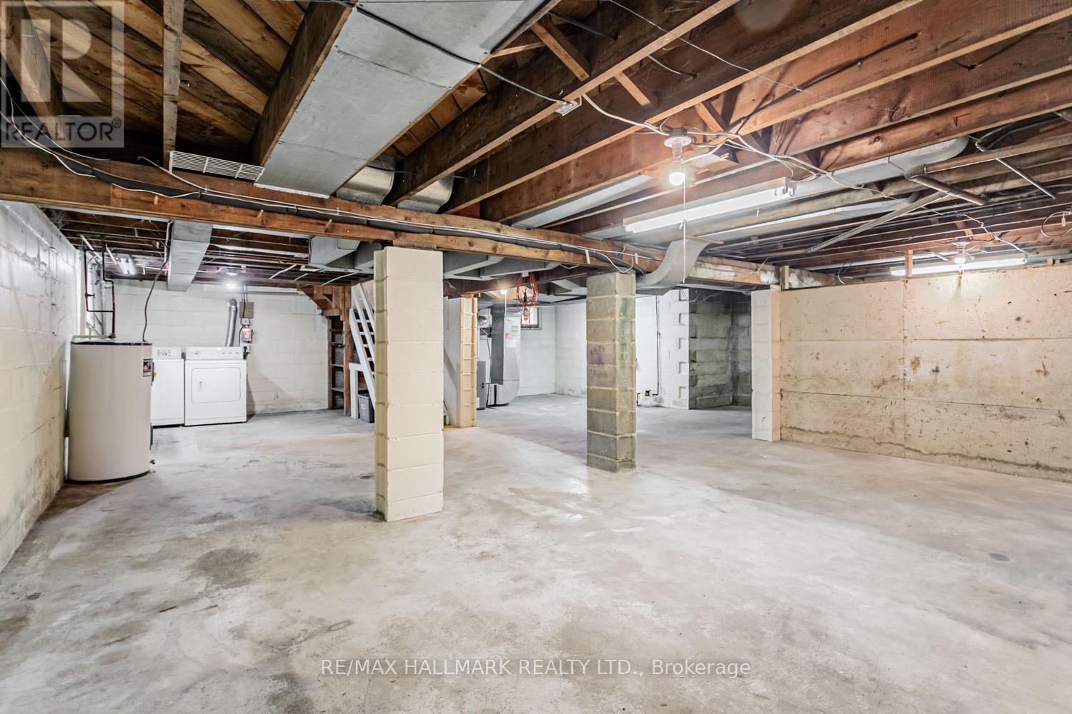 56 Delroy Drive, Toronto, Ontario  M8Y 1N2 - Photo 22 - W12523124