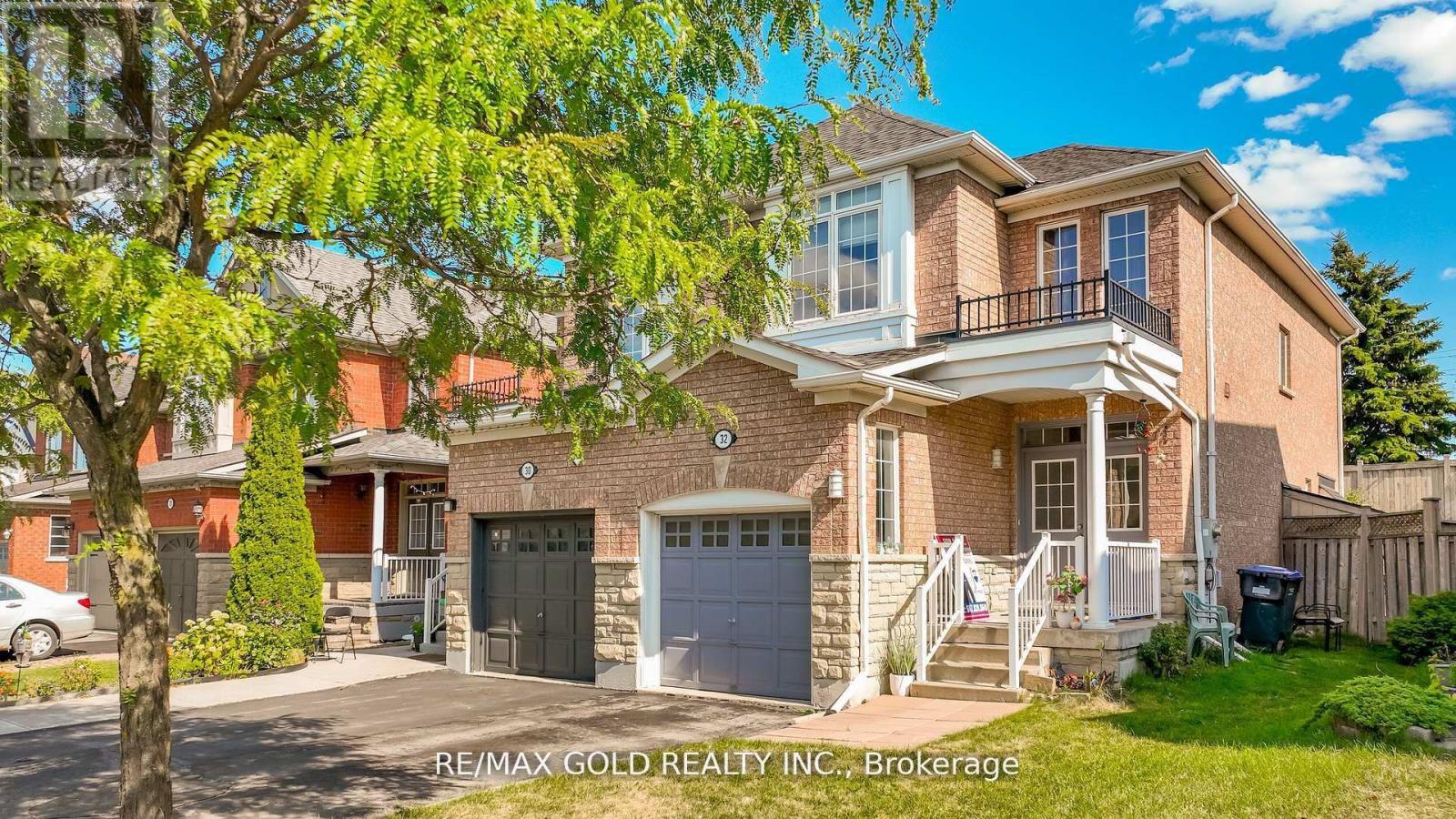 32 RUBYSILVER DRIVE, Brampton, Ontario