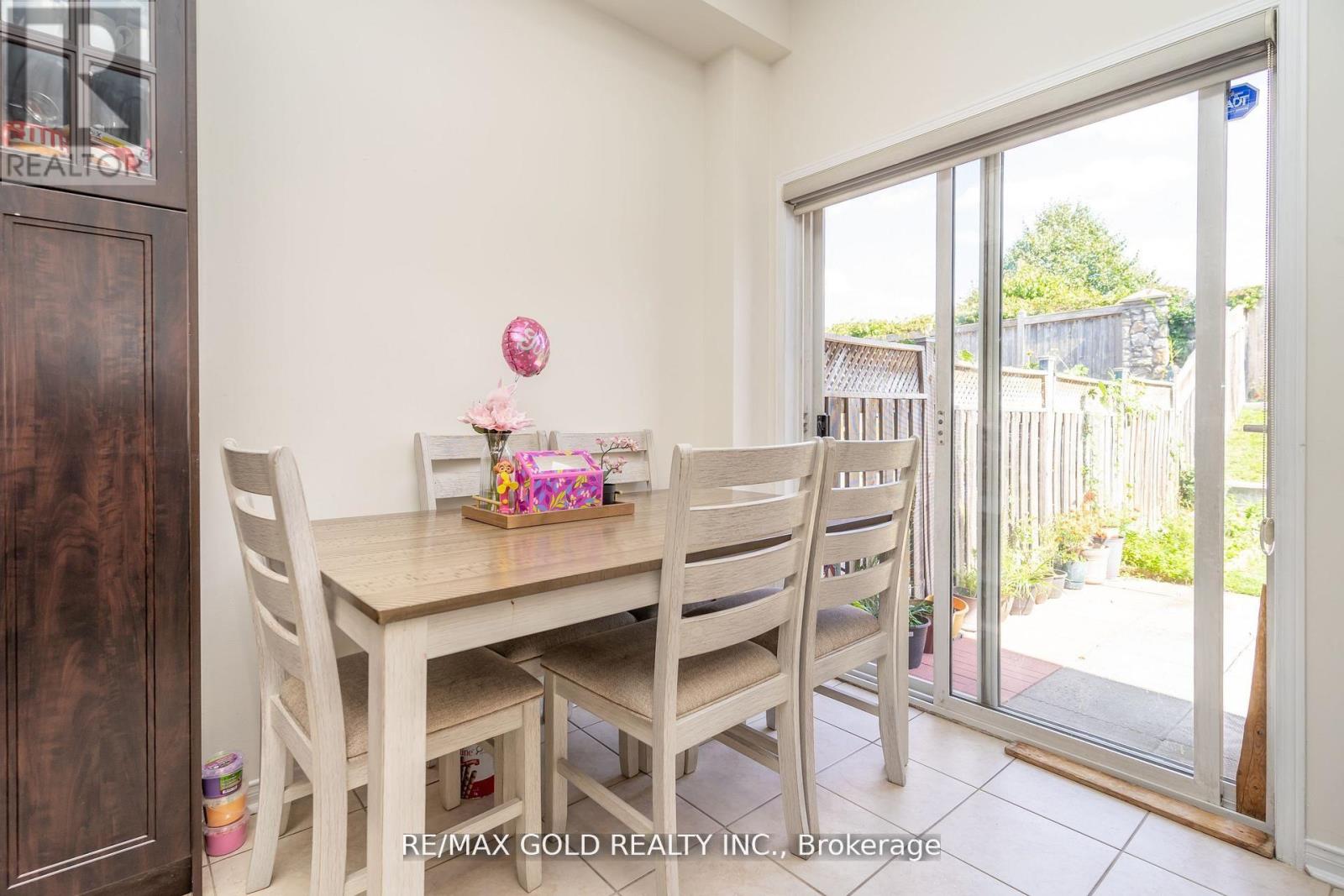 32 Rubysilver Drive, Brampton, Ontario L6P 1P9 - Photo 15 - W12523150