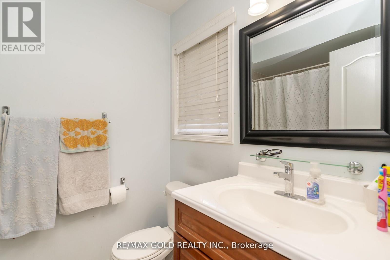 32 Rubysilver Drive, Brampton, Ontario L6P 1P9 - Photo 22 - W12523150