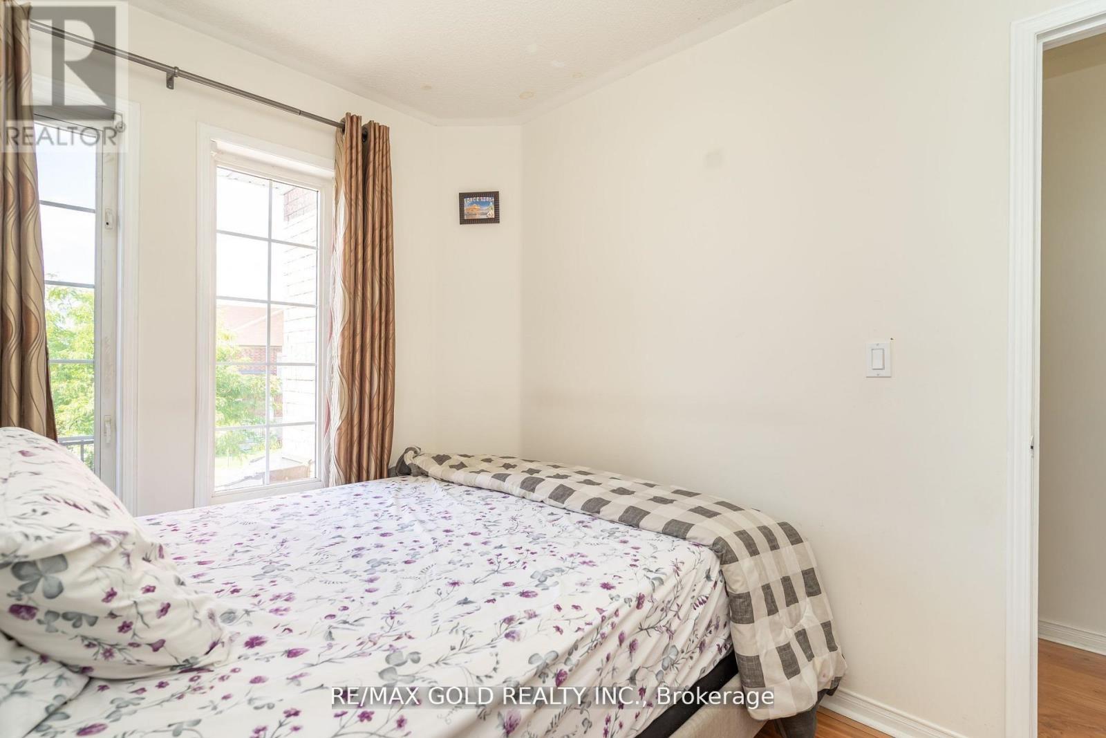 32 Rubysilver Drive, Brampton, Ontario L6P 1P9 - Photo 27 - W12523150