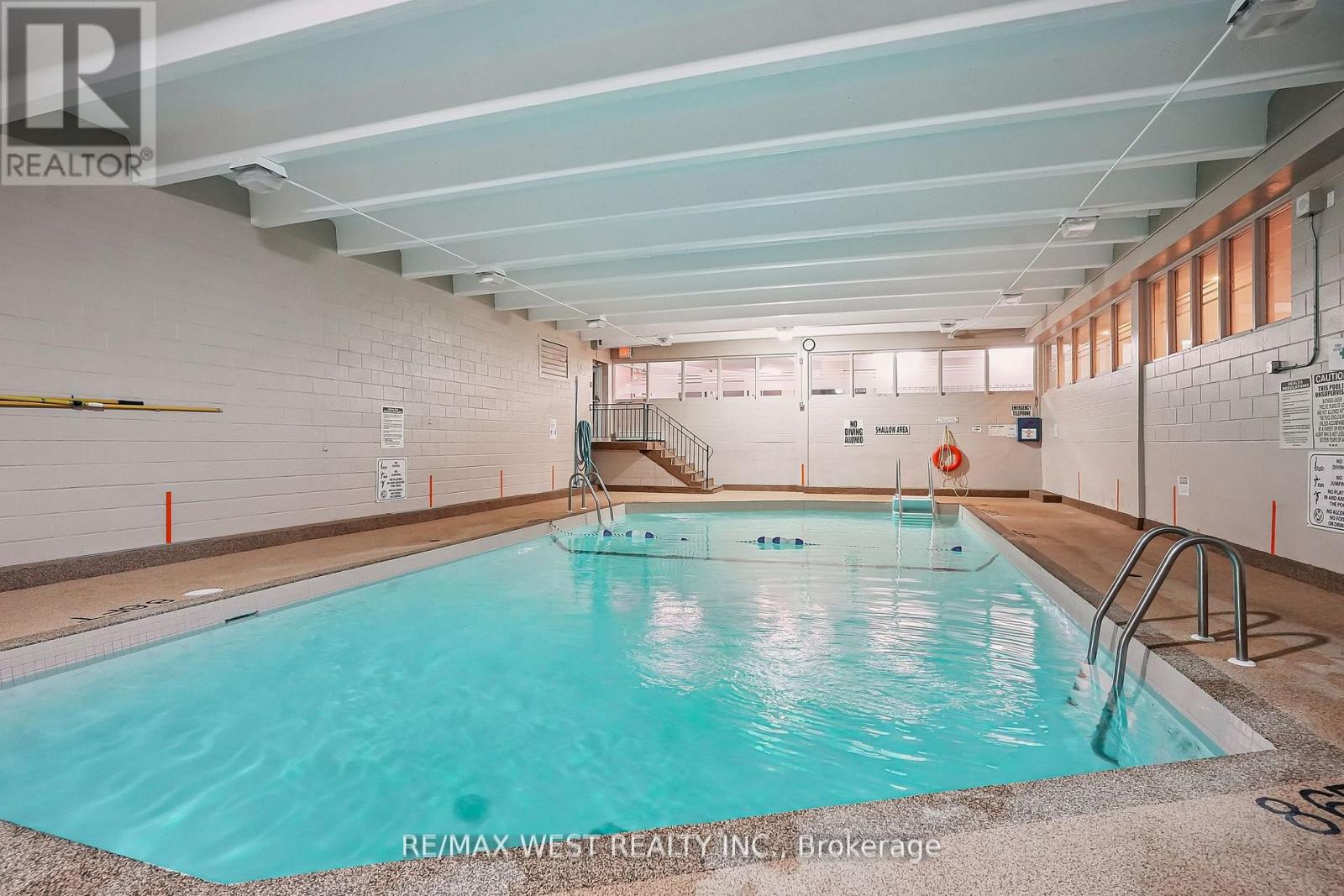 1203 - 530 Lolita Gardens, Mississauga, Ontario L5A 3T2 - Photo 10 - W12523162