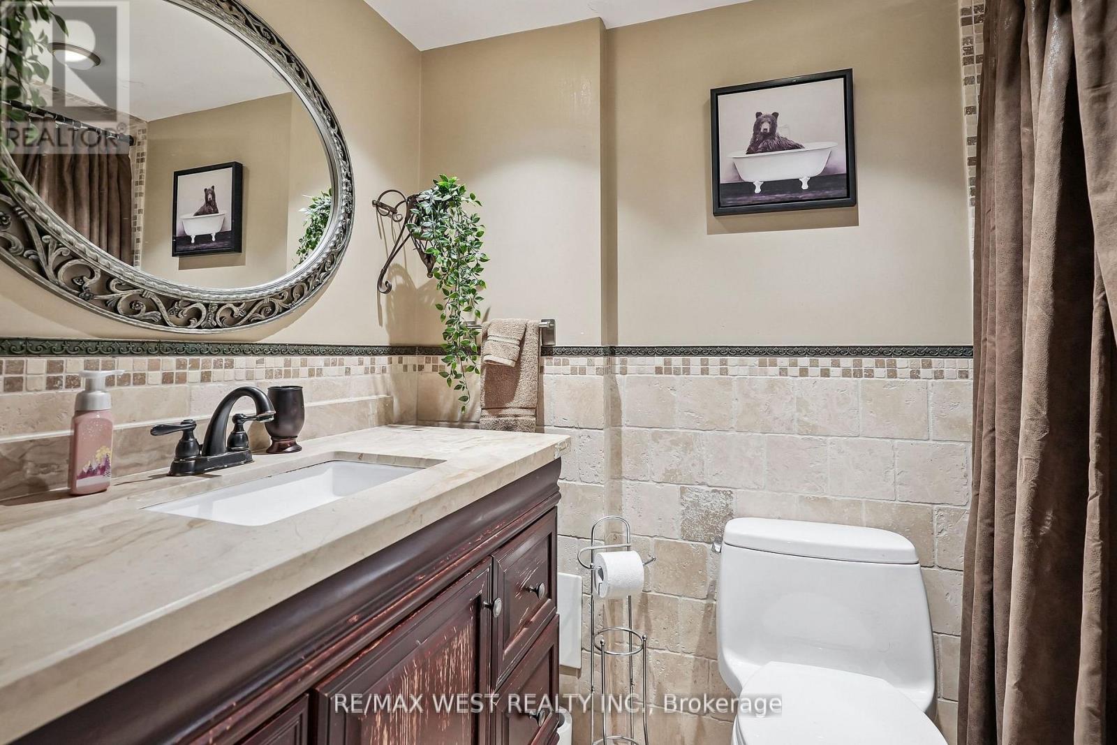 1203 - 530 Lolita Gardens, Mississauga, Ontario L5A 3T2 - Photo 6 - W12523162