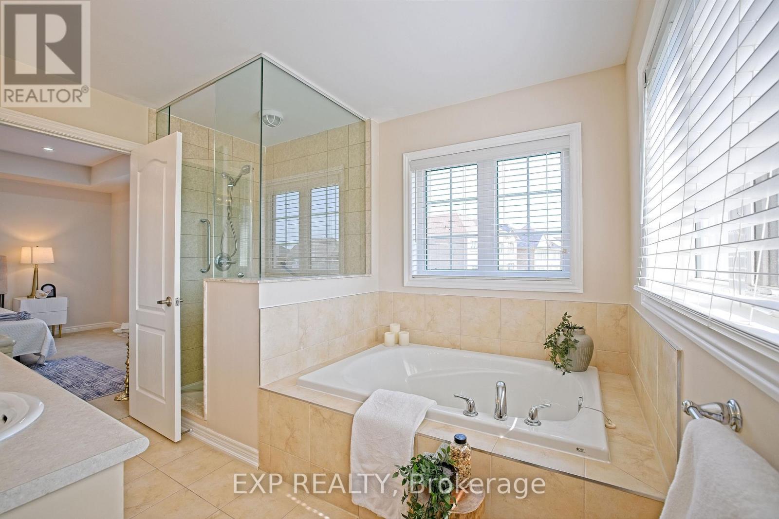 520 Dougall Avenue E, Caledon, Ontario  L7C 3Y8 - Photo 36 - W12523182