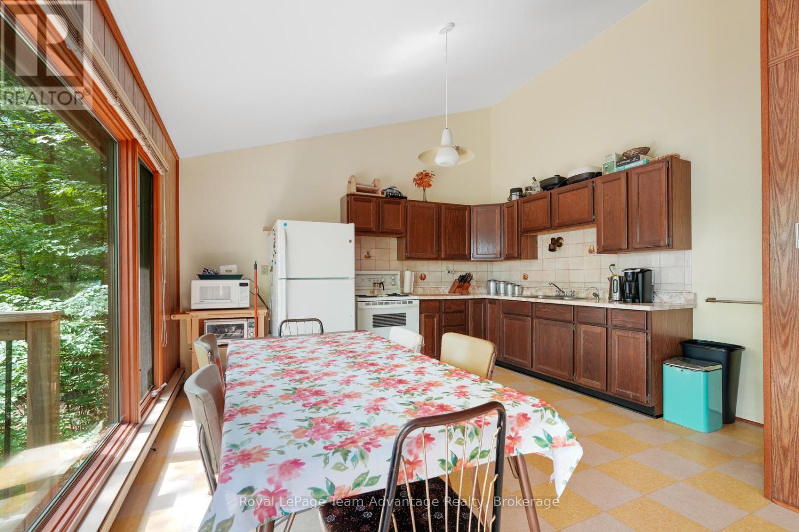 32 Christie Court, Seguin, Ontario  P2A 2W9 - Photo 21 - X12298312