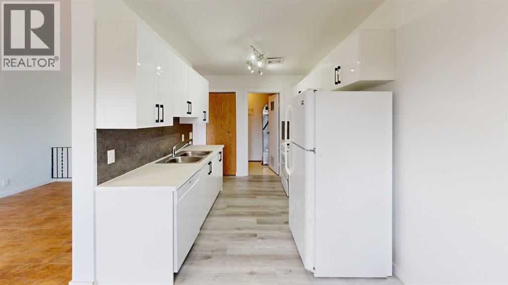 40, 5 Acadia Road W, Lethbridge, Alberta  T1K 4C1 - Photo 3 - A2269069