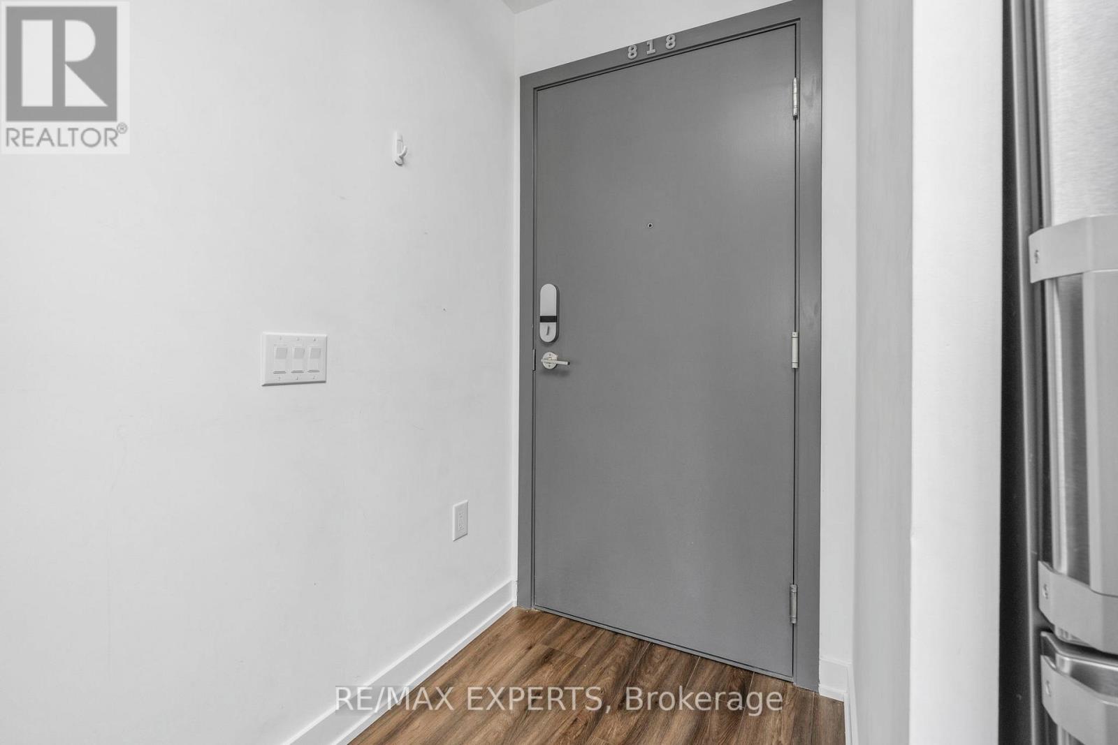 818 - 9 Tecumseth Street E, Toronto, Ontario  M5V 0S5 - Photo 3 - C12523304