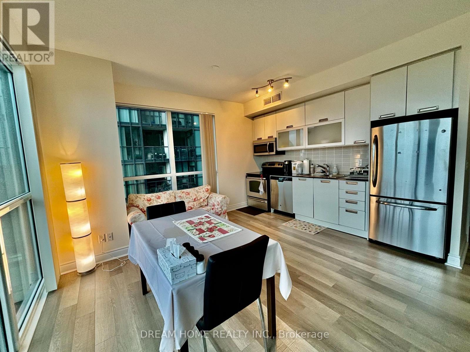 2802 - 28 Ted Rogers Way, Toronto, Ontario  M4Y 2W7 - Photo 2 - C12523370