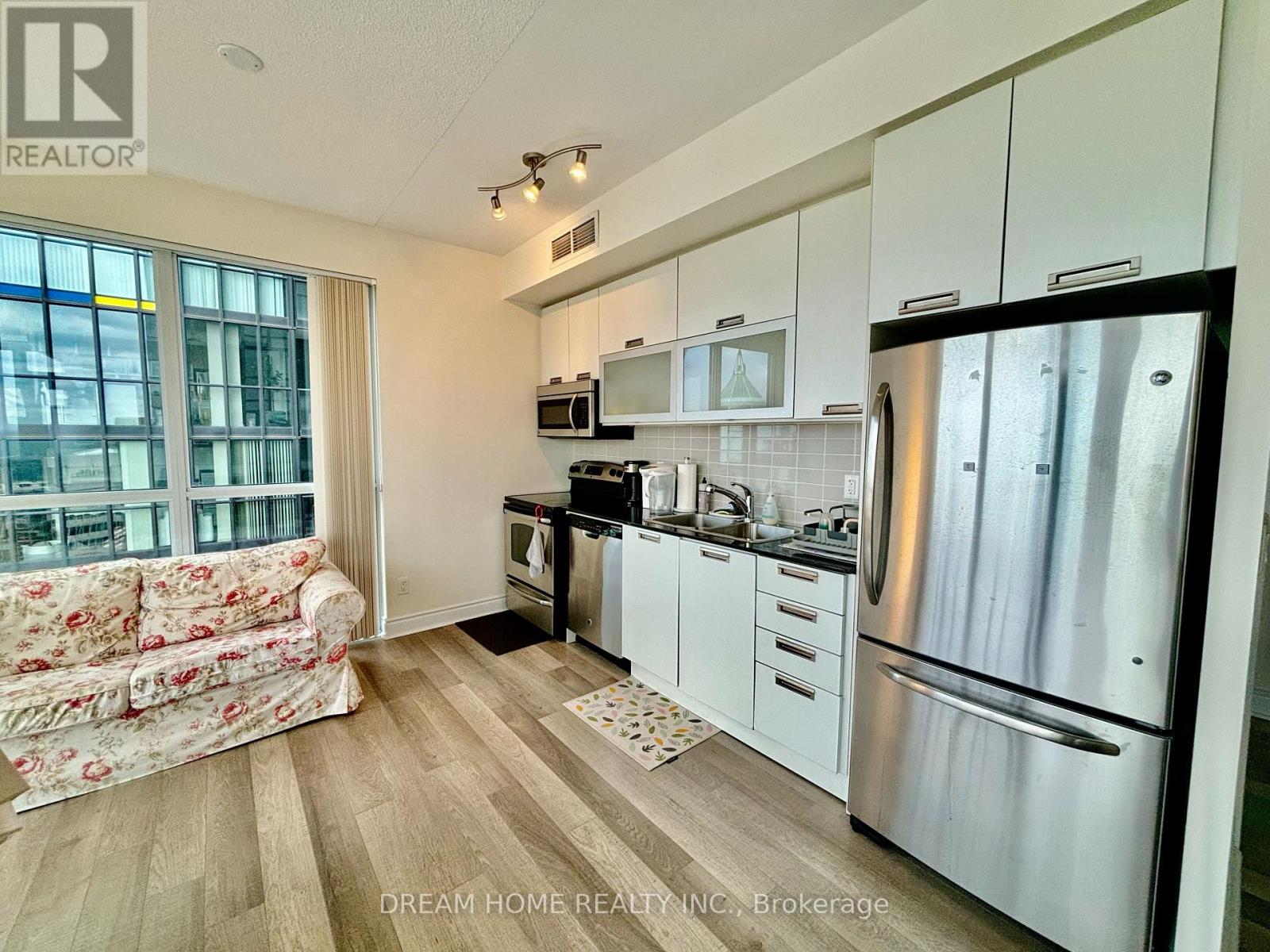 2802 - 28 Ted Rogers Way, Toronto, Ontario  M4Y 2W7 - Photo 3 - C12523370