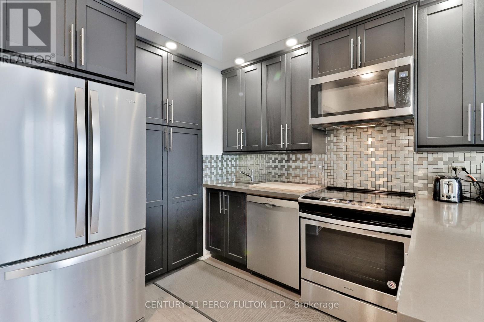 1201 - 181 Wynford Drive, Toronto, Ontario  M3C 0C6 - Photo 3 - C12523412