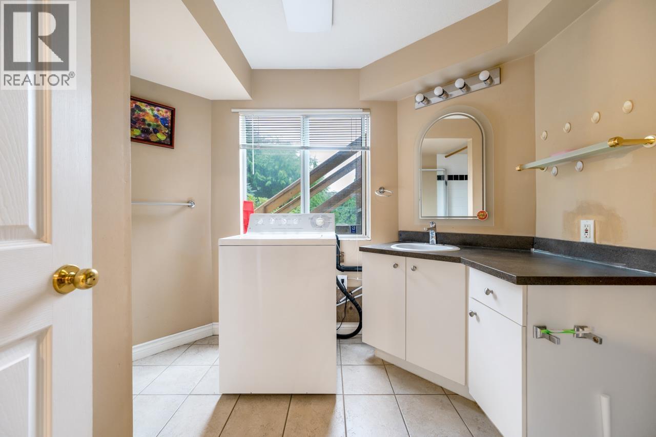 2984 Lotus Court, Coquitlam, British Columbia  V3B 7B2 - Photo 29 - R3065627