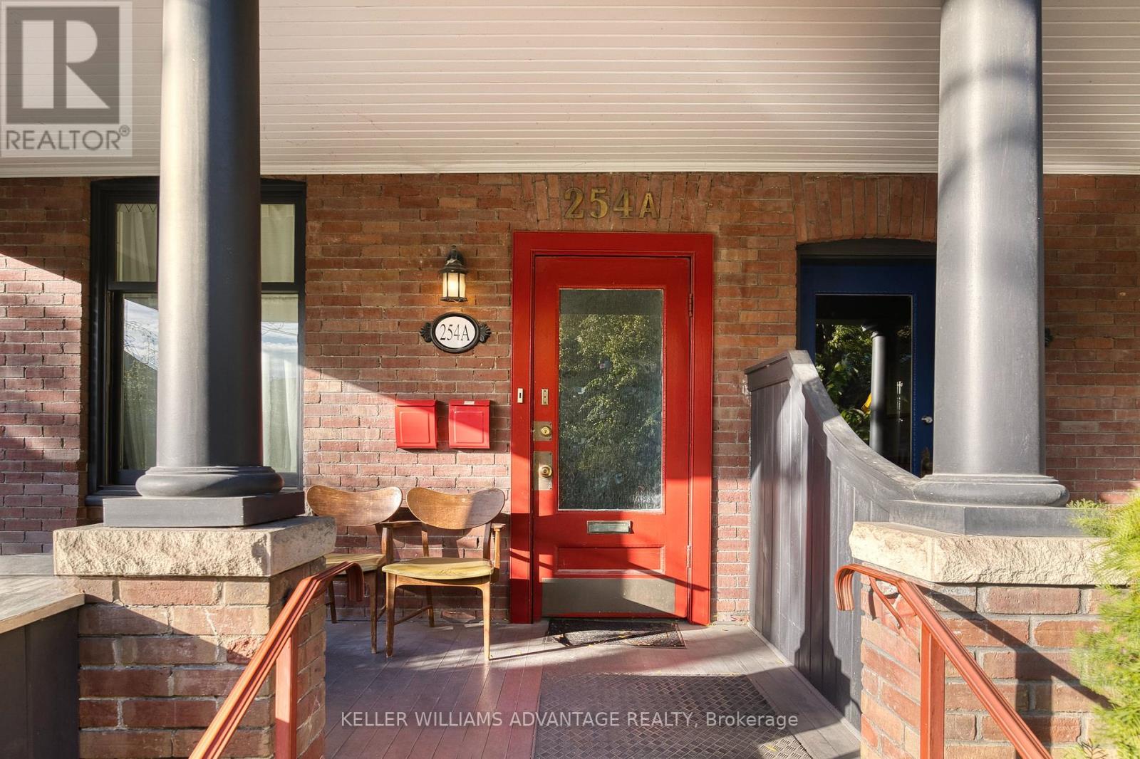 254A CARLTON STREET, Toronto, Ontario