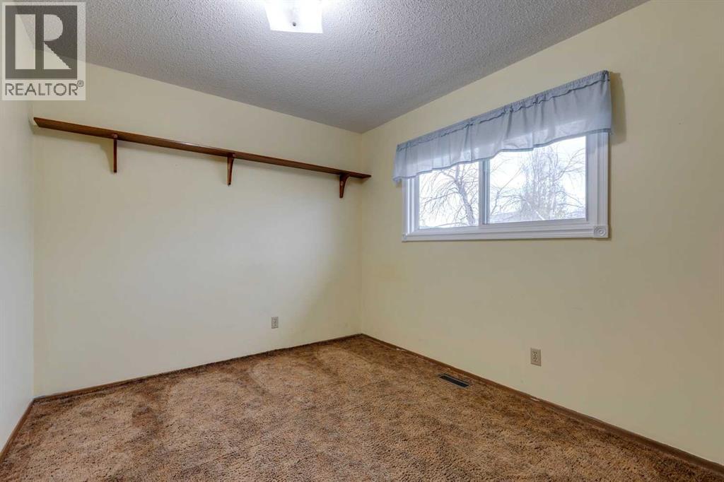 6320 Rundlehorn Drive Ne, Calgary, Alberta  T1Y 1M7 - Photo 15 - A2268766