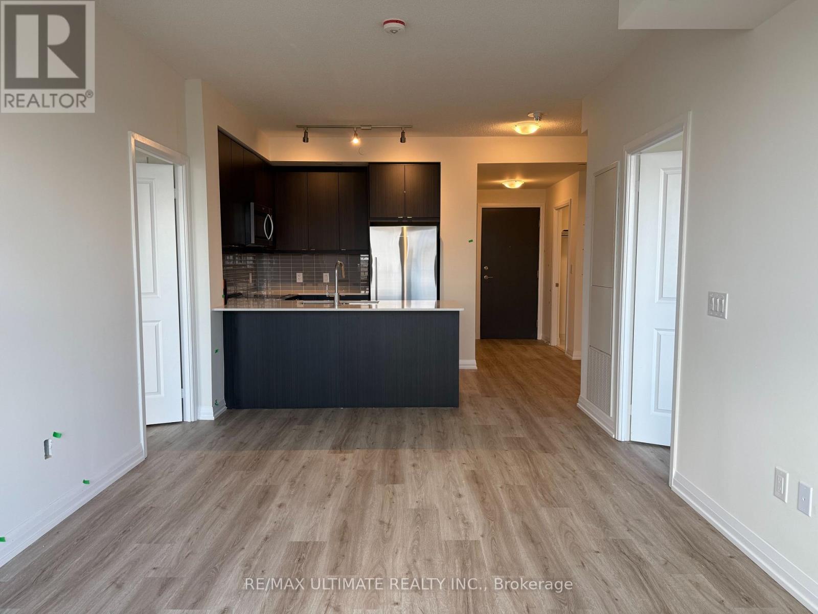 832 - 3270 SHEPPARD AVENUE E, Toronto, Ontario