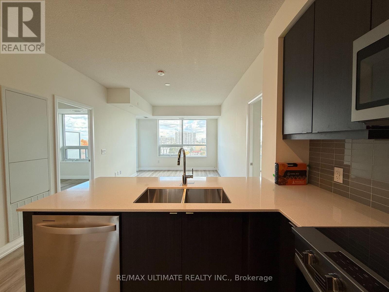 832 - 3270 Sheppard Avenue E, Toronto, Ontario  M1T 0B3 - Photo 2 - E12523438