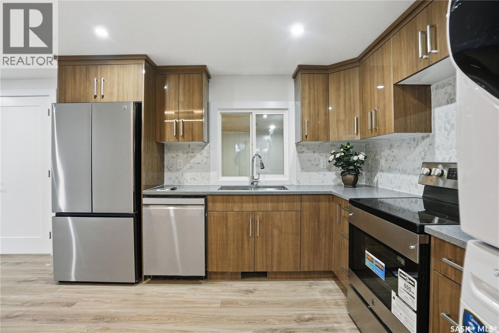 60 1035 Boychuk Drive, Saskatoon, Saskatchewan  S7H 5B2 - Photo 10 - SK023681