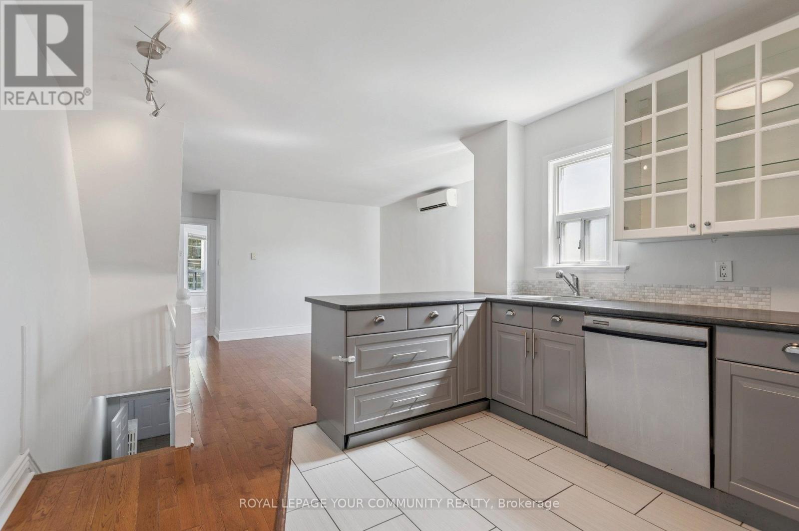 Unit 2 - 10 Coxwell Avenue, Toronto, Ontario  M4L 3A7 - Photo 2 - E12523112