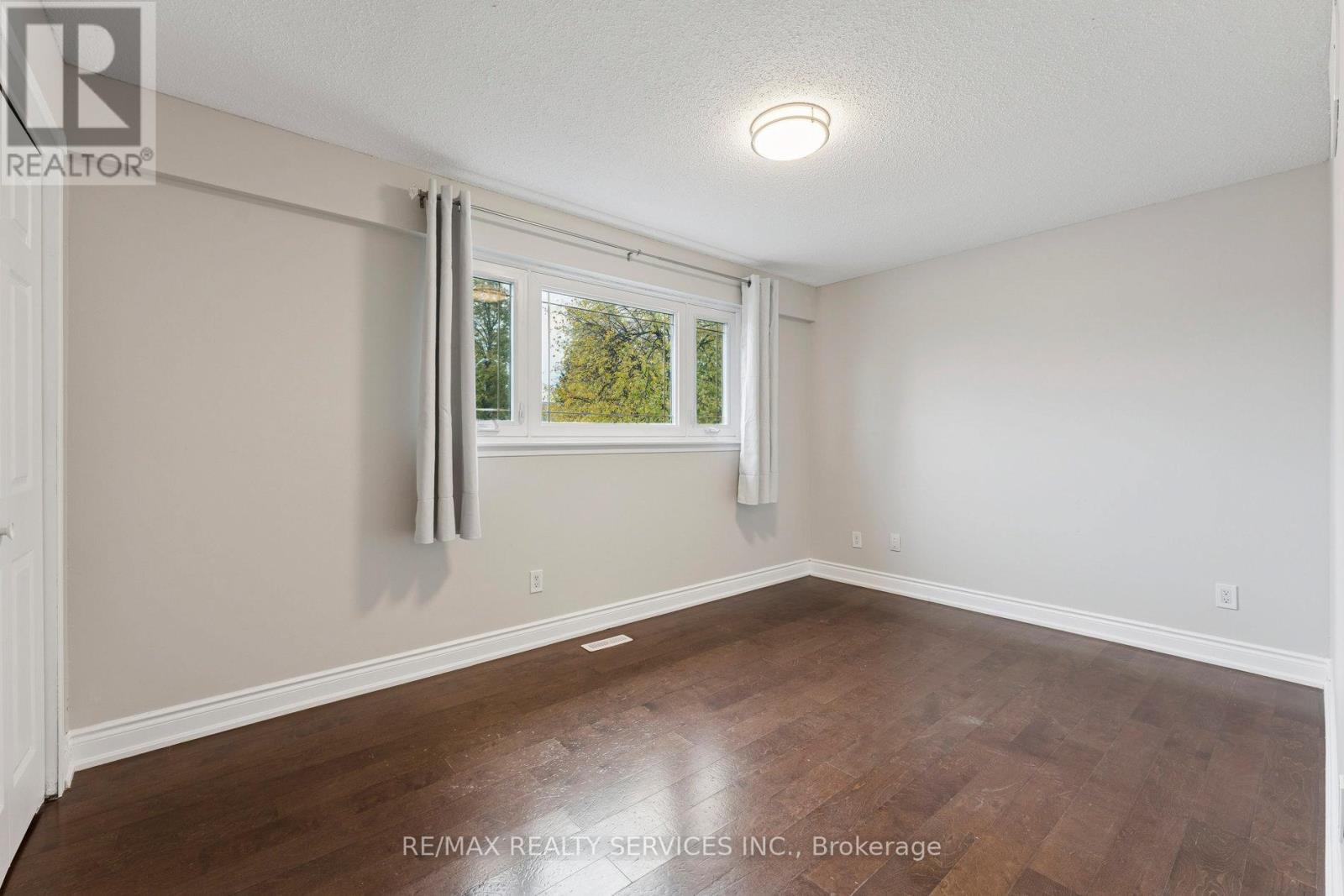 21 Majestic Crescent, Brampton, Ontario  L6S 3N1 - Photo 23 - W12520862