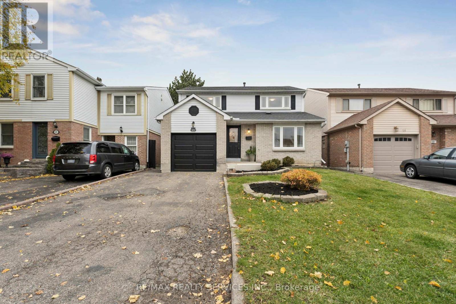 21 MAJESTIC CRESCENT, Brampton, Ontario