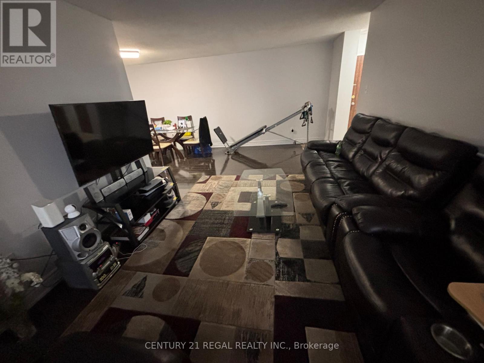 106 - 21 Knightsbridge Road, Brampton, Ontario  L6T 3Y1 - Photo 3 - W12519186