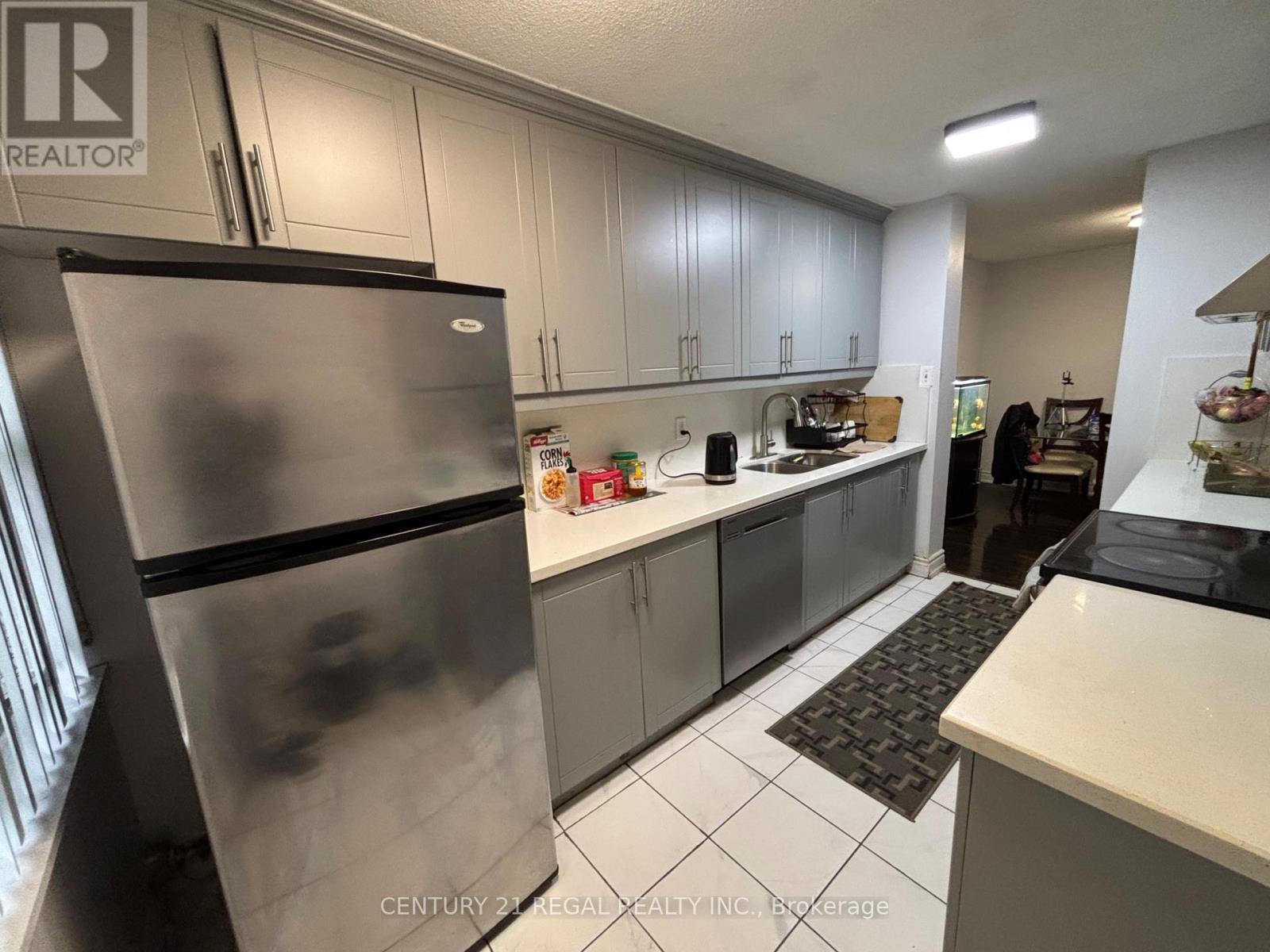 106 - 21 Knightsbridge Road, Brampton, Ontario  L6T 3Y1 - Photo 5 - W12519186