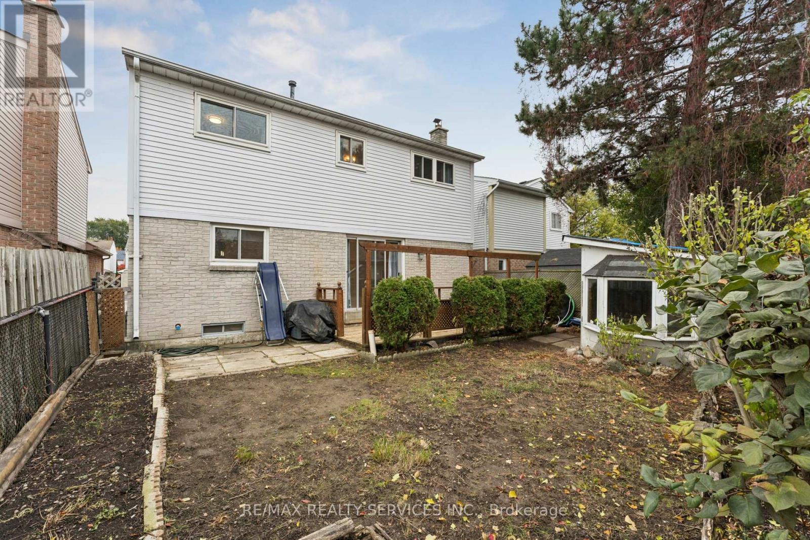 21 Majestic Crescent, Brampton, Ontario  L6S 3N1 - Photo 41 - W12520862