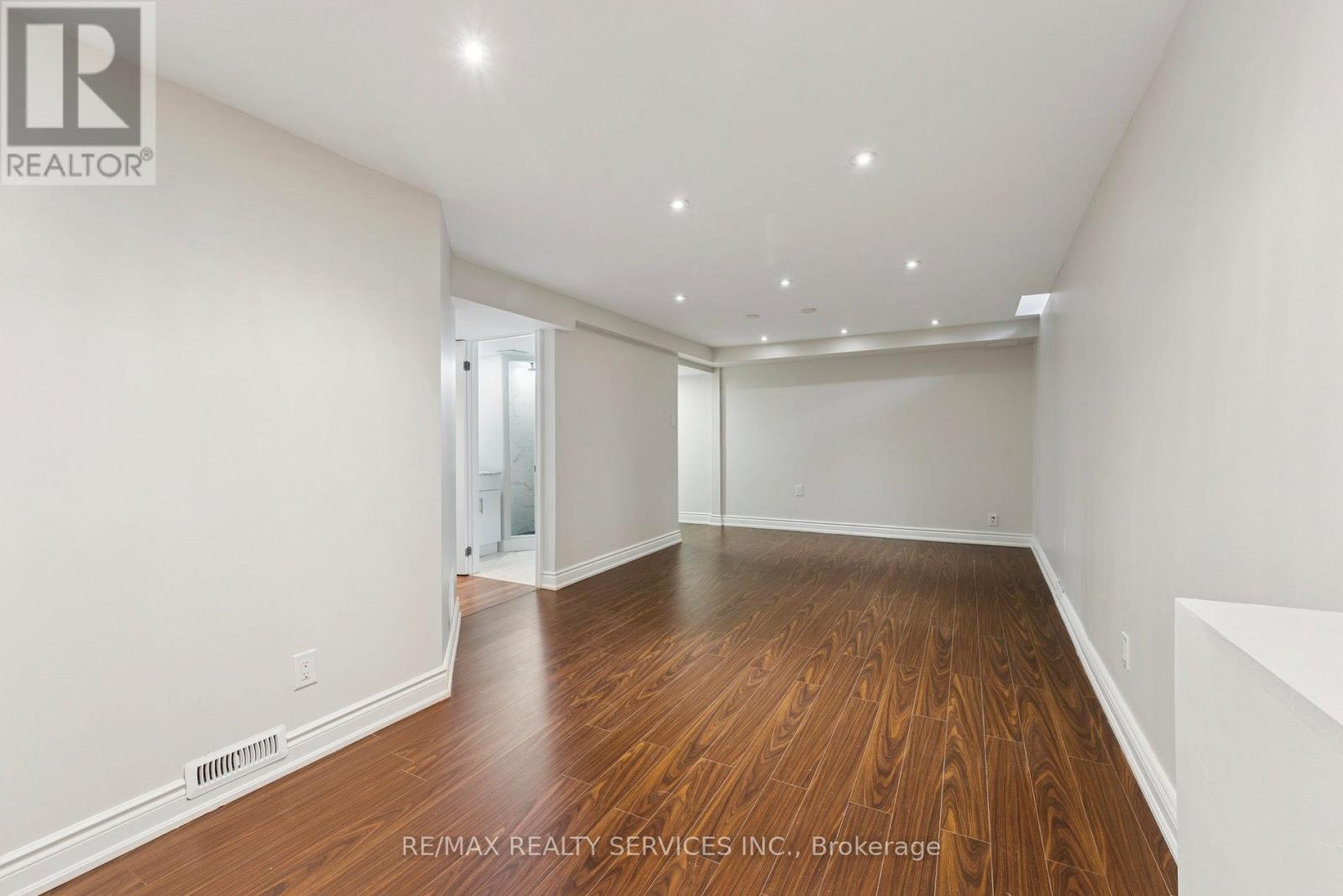 21 Majestic Crescent, Brampton, Ontario  L6S 3N1 - Photo 37 - W12520862