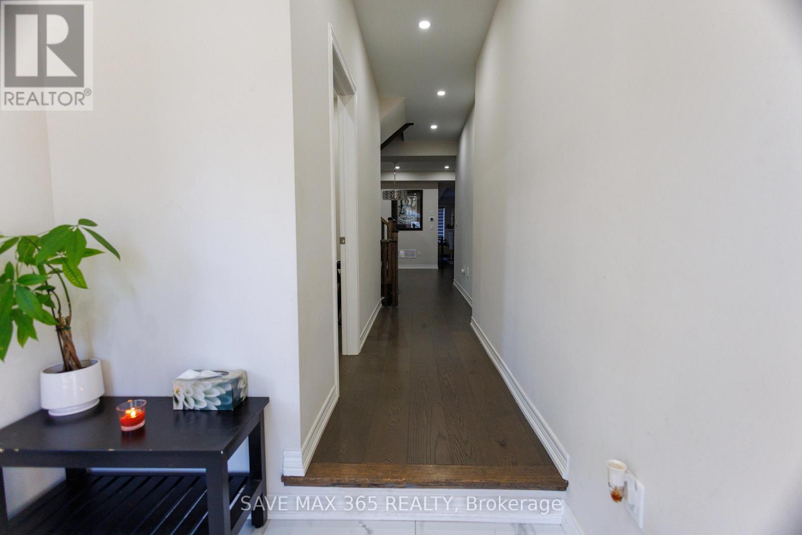 55 Canard Drive, Vaughan, Ontario  L4H 5C4 - Photo 7 - N12523274