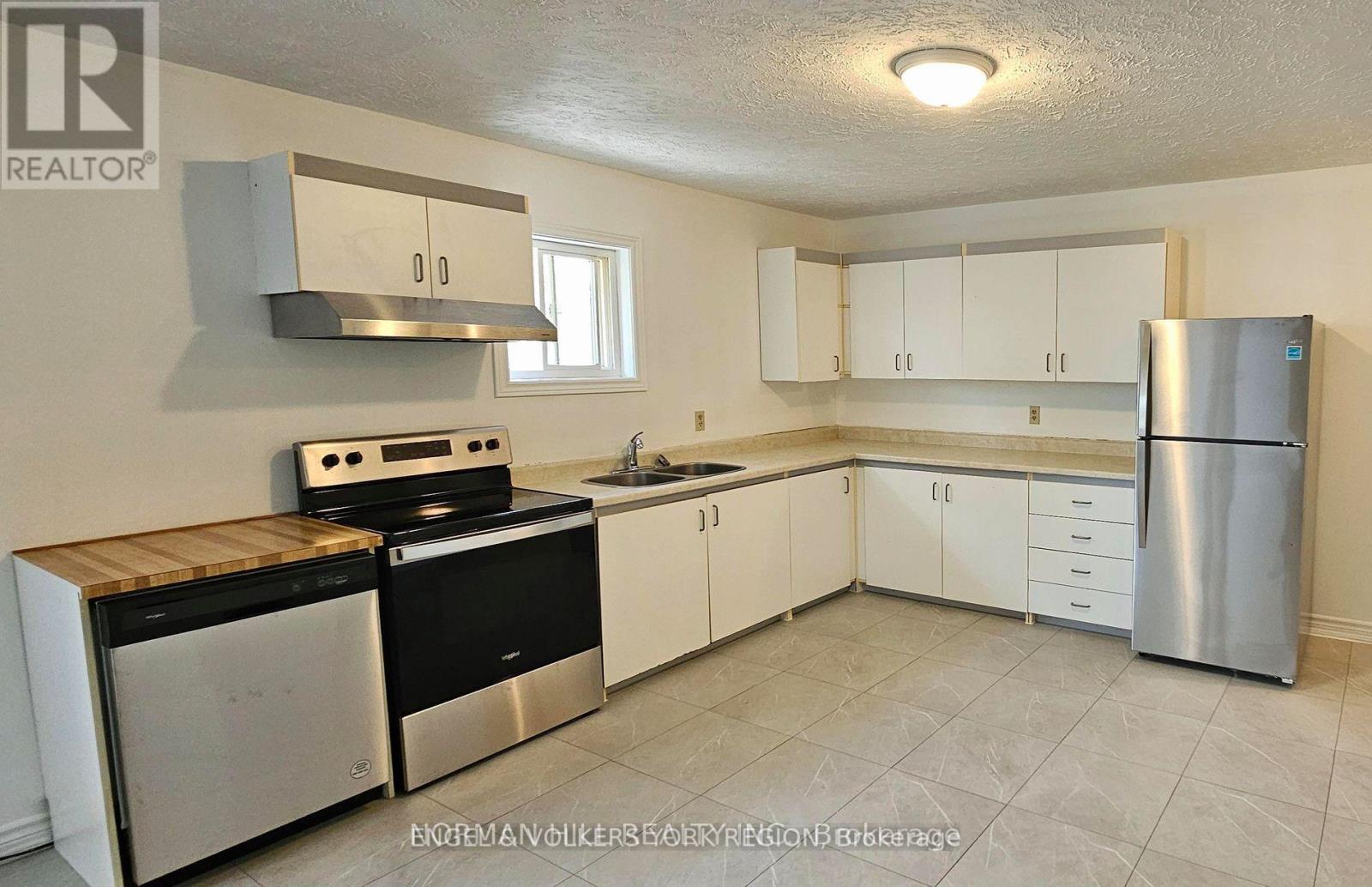 2 - 86 Curtis Street, Essa, Ontario  L0M 1B2 - Photo 9 - N12523286