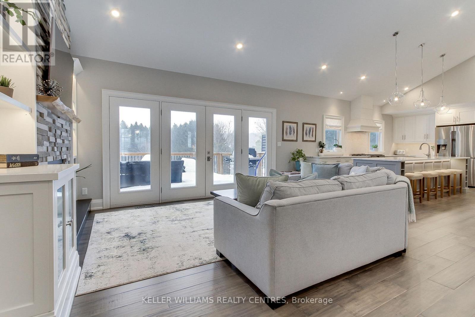 17781 Mccowan Road, East Gwillimbury, Ontario  L0G 1E0 - Photo 15 - N12523318