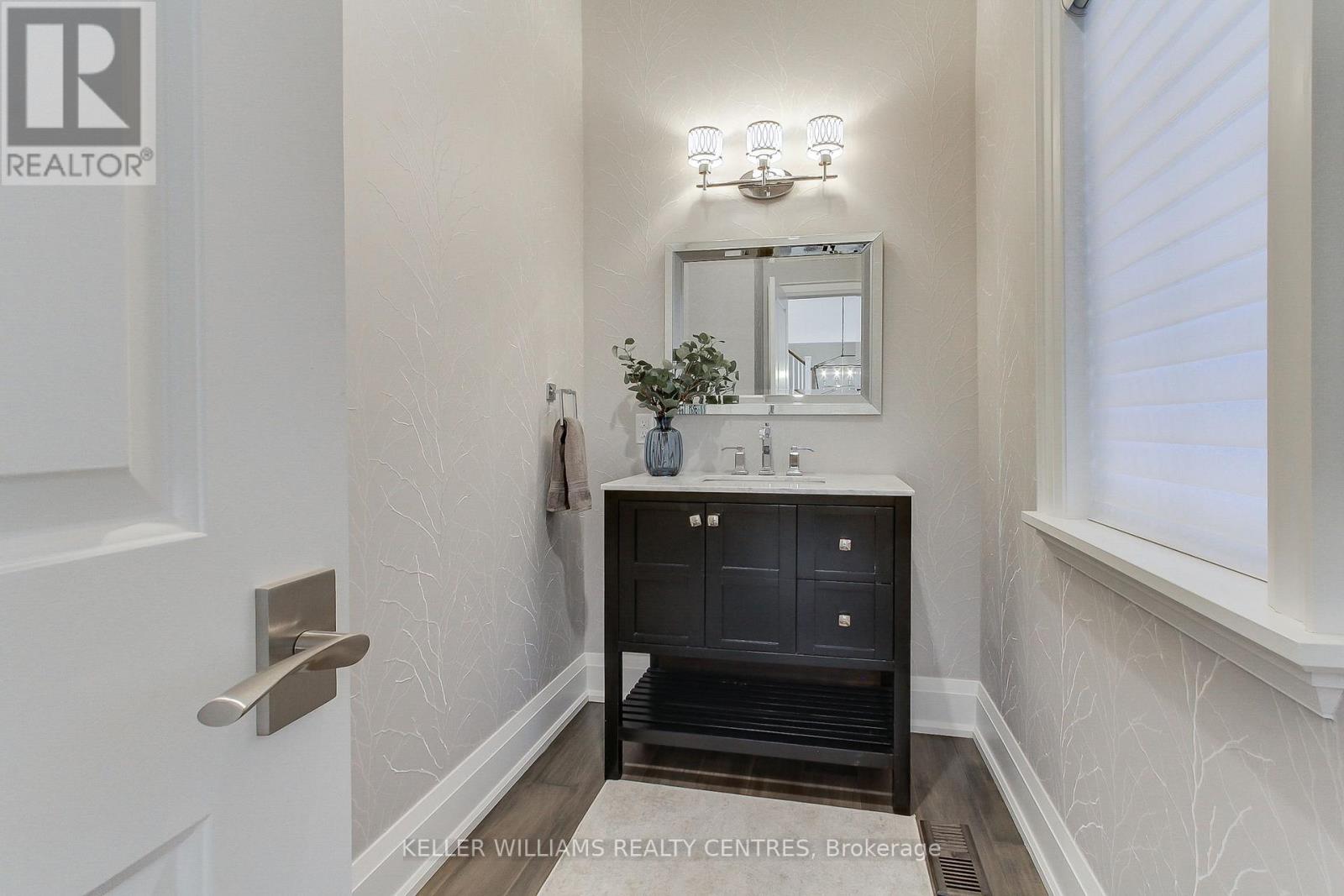 17781 Mccowan Road, East Gwillimbury, Ontario  L0G 1E0 - Photo 21 - N12523318