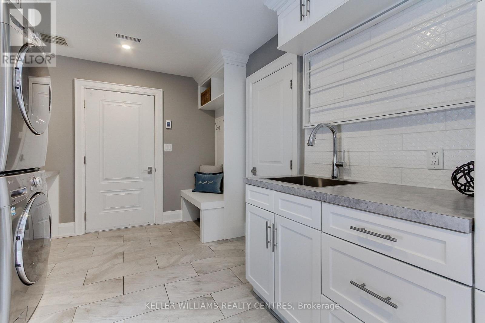 17781 Mccowan Road, East Gwillimbury, Ontario  L0G 1E0 - Photo 22 - N12523318