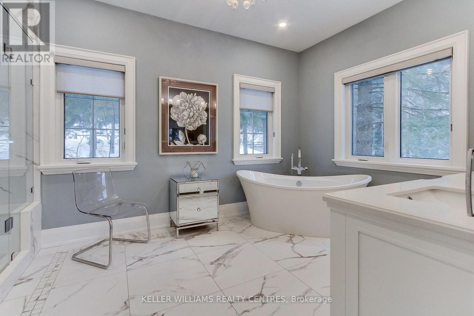 17781 Mccowan Road, East Gwillimbury, Ontario  L0G 1E0 - Photo 26 - N12523318