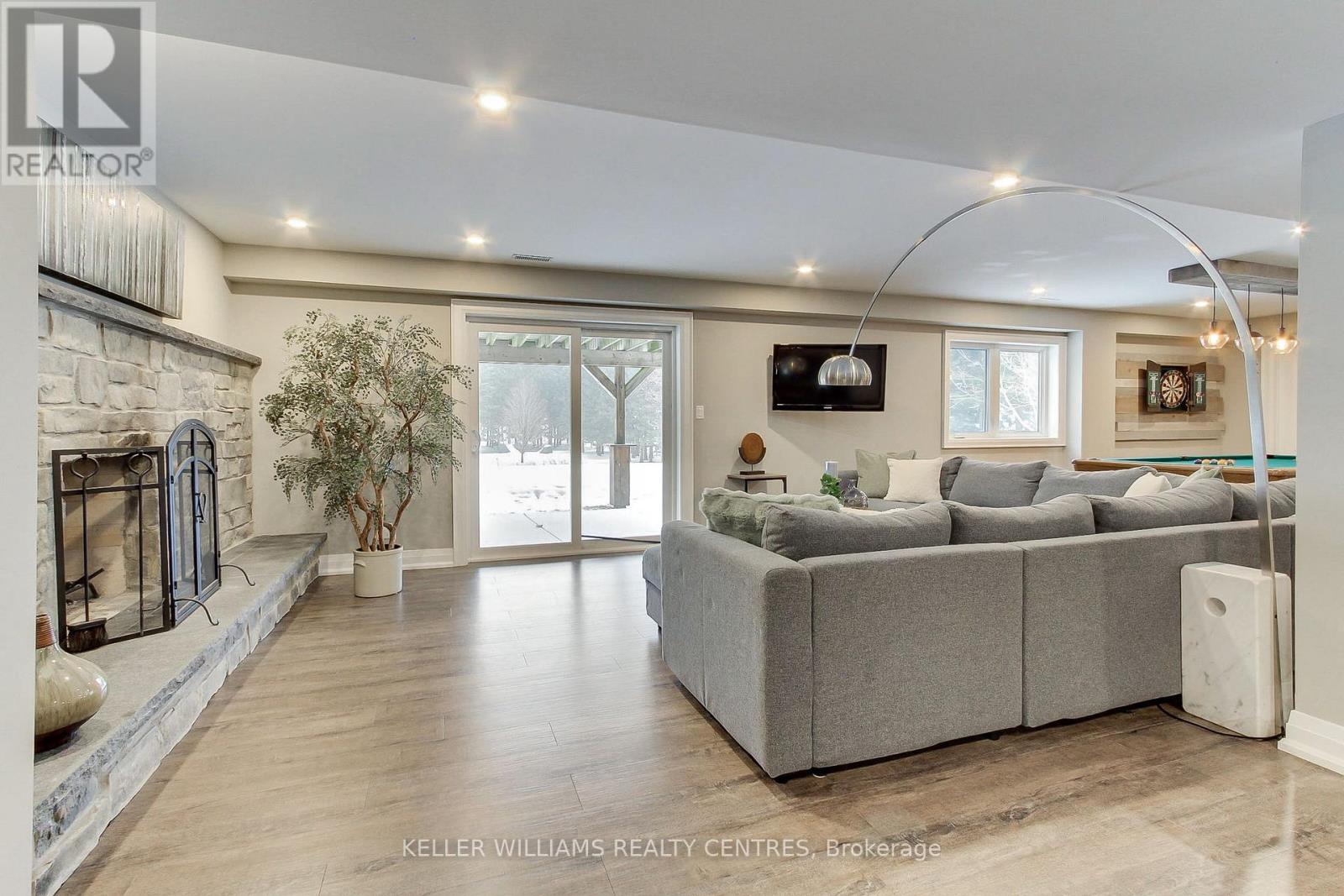 17781 Mccowan Road, East Gwillimbury, Ontario  L0G 1E0 - Photo 34 - N12523318