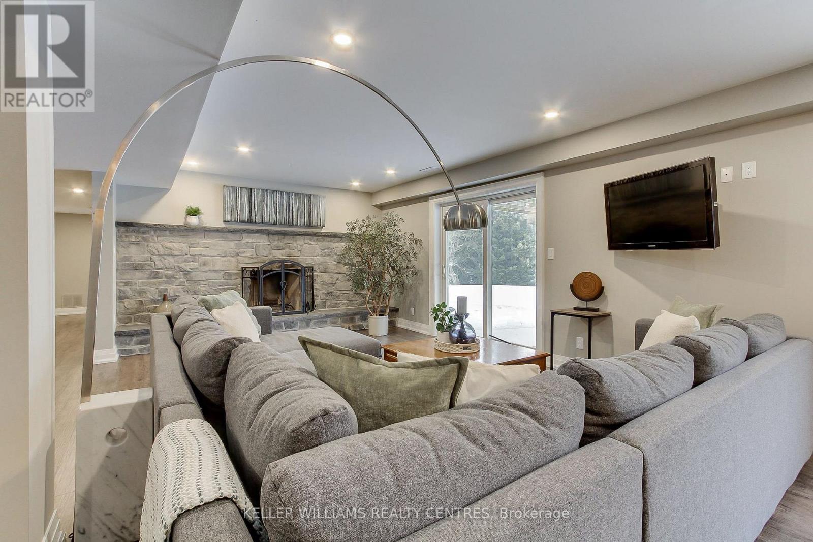 17781 Mccowan Road, East Gwillimbury, Ontario  L0G 1E0 - Photo 35 - N12523318