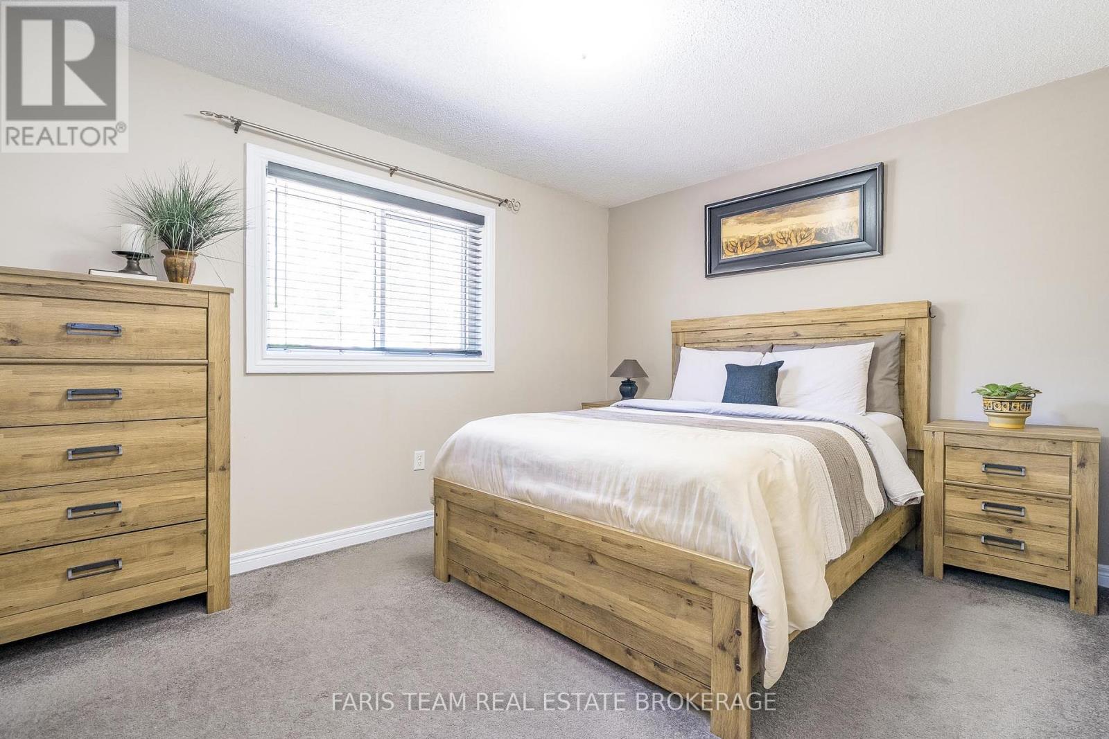 290 Edgehill Drive, Barrie, Ontario  L4N 9X4 - Photo 11 - S12523404