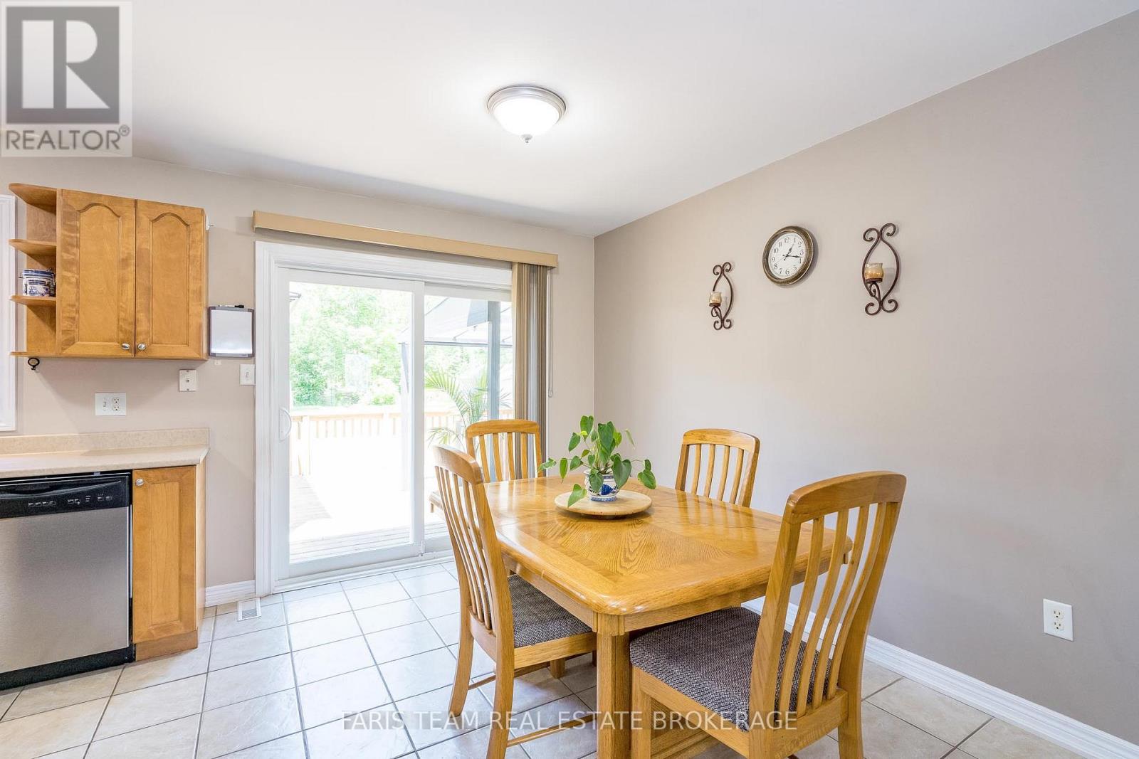 290 Edgehill Drive, Barrie, Ontario  L4N 9X4 - Photo 7 - S12523404