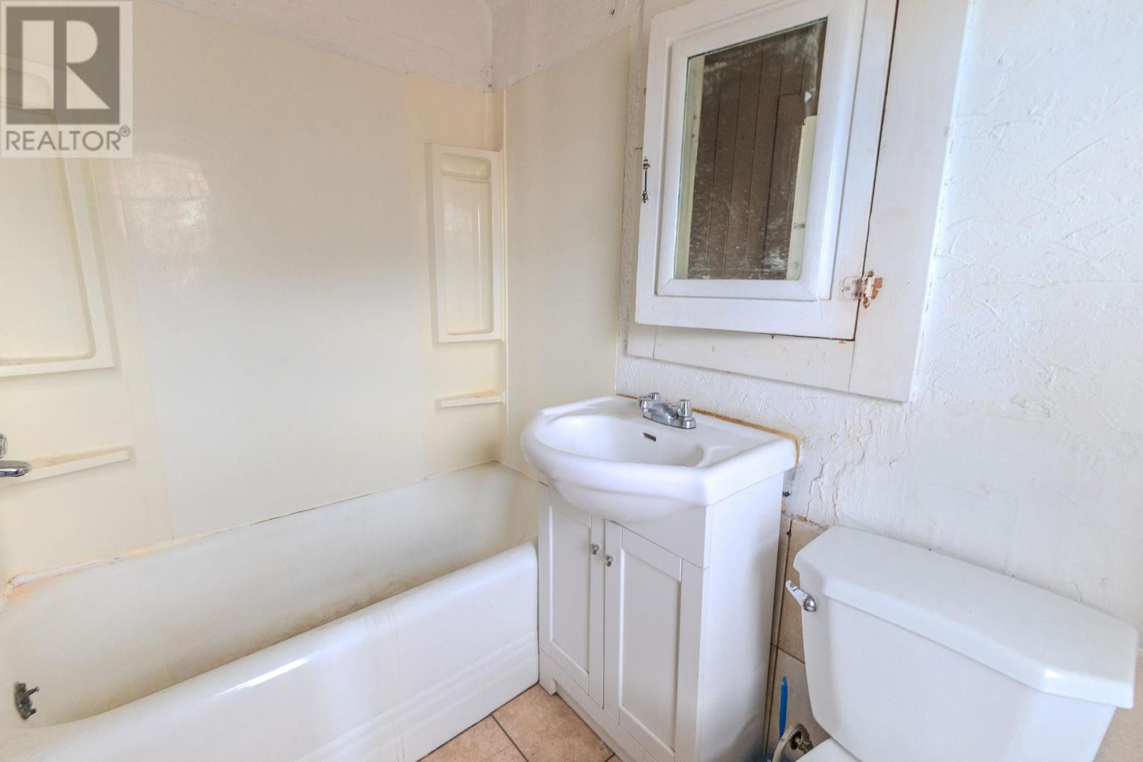 184 Elgin St, Sault Ste. Marie, Ontario P6A 2Z1 - Photo 21 - SM253148