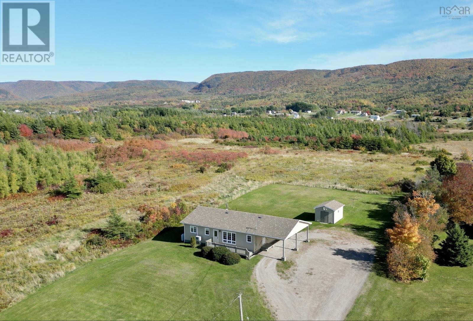 49 Barren Forks Road, Belle Marche, Chéticamp, Nova Scotia  B0E 1H0 - Photo 3 - 202525702