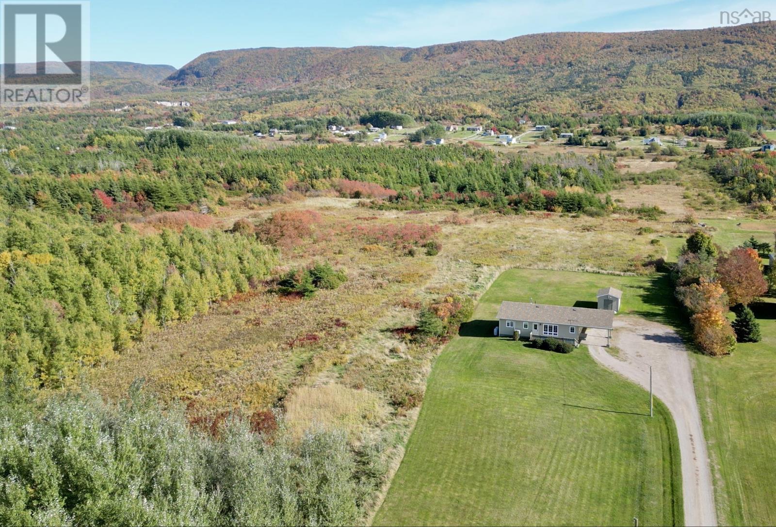 49 Barren Forks Road, Belle Marche, Chéticamp, Nova Scotia  B0E 1H0 - Photo 17 - 202525702