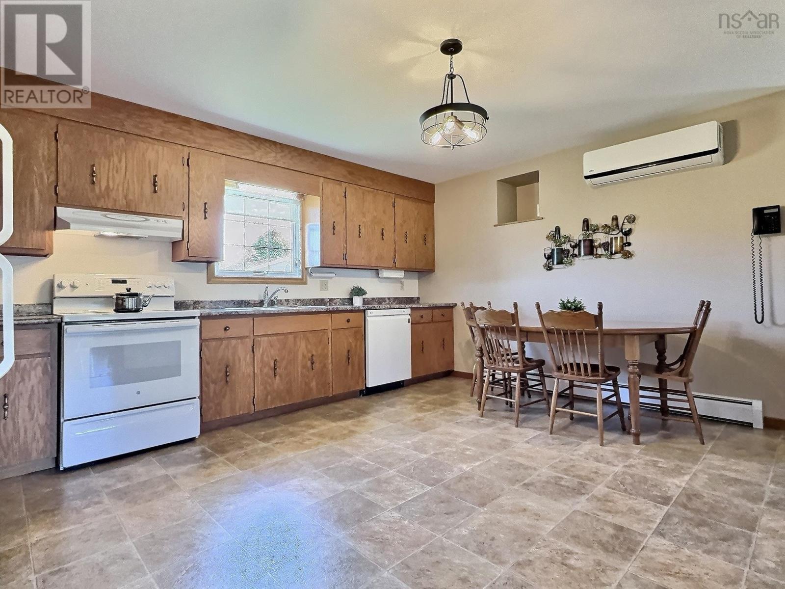 49 Barren Forks Road, Belle Marche, Chéticamp, Nova Scotia  B0E 1H0 - Photo 5 - 202525702