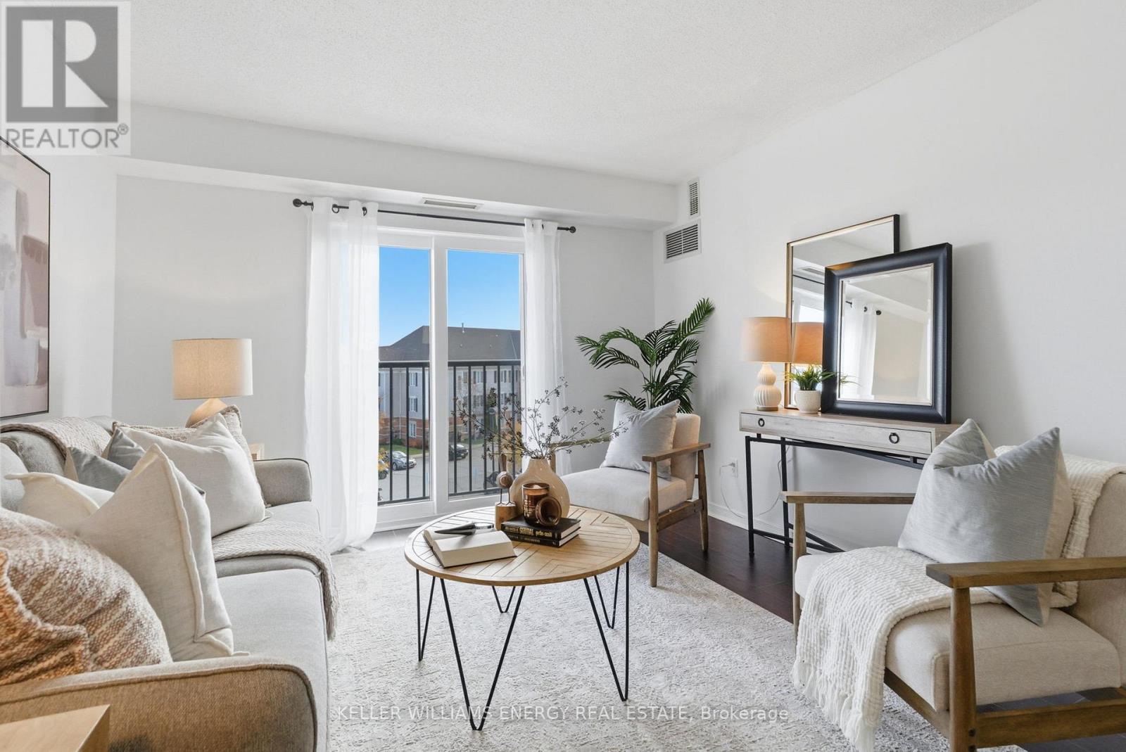 304 - 90 Aspen Springs Drive, Clarington, Ontario L1C 5N3 - Photo 10 - E12523510