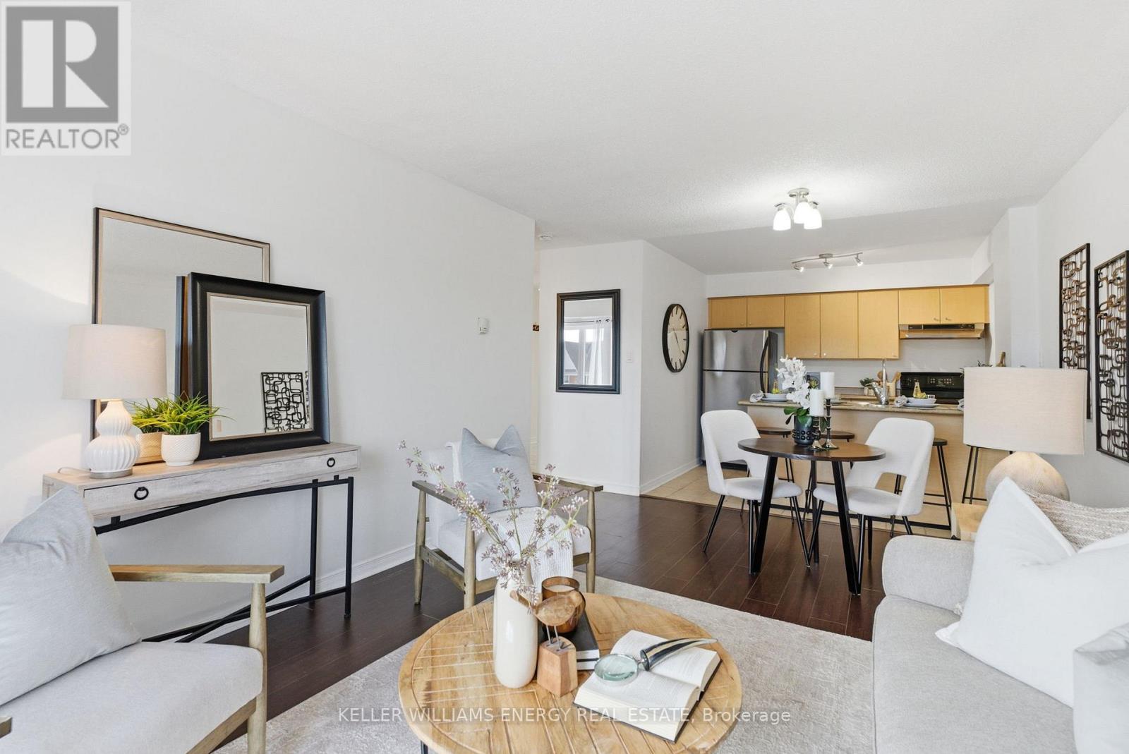 304 - 90 Aspen Springs Drive, Clarington, Ontario L1C 5N3 - Photo 12 - E12523510