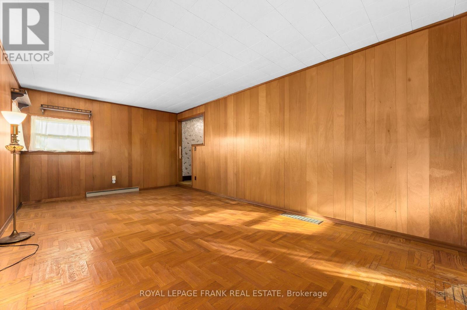 1627 Dufferin Street, Whitby, Ontario L1N 1B3 - Photo 19 - E12523556