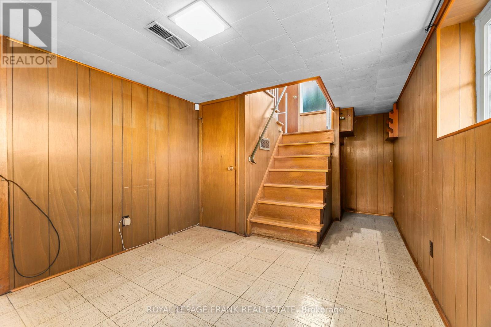 1627 Dufferin Street, Whitby, Ontario L1N 1B3 - Photo 40 - E12523556