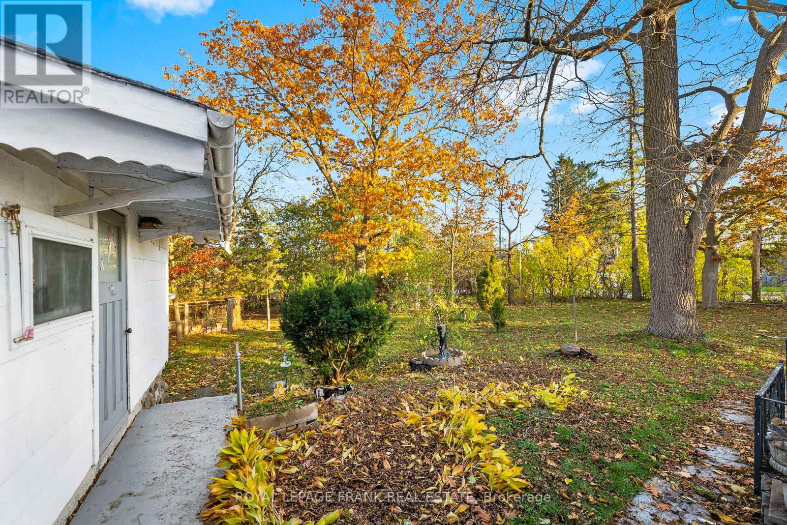 1627 Dufferin Street, Whitby, Ontario L1N 1B3 - Photo 5 - E12523556