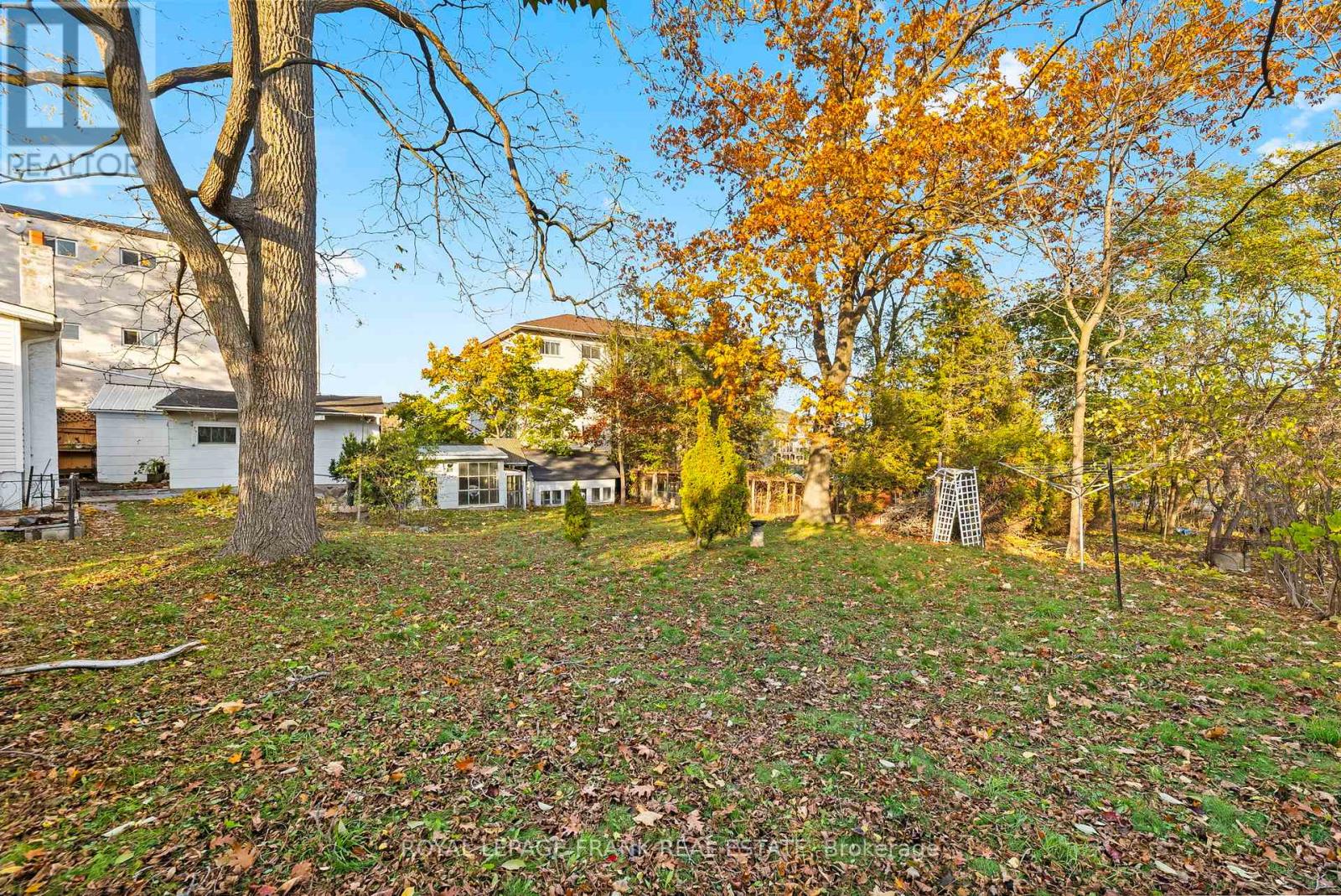 1627 Dufferin Street, Whitby, Ontario L1N 1B3 - Photo 8 - E12523556