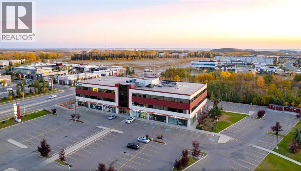 15 Royal Vista Place Nw, Calgary, Alberta  T3R 0N2 - Photo 2 - A2221380